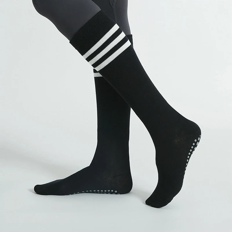 Cloud Form WinterFlow Grip Socks