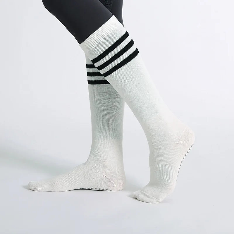 Cloud Form WinterFlow Grip Socks